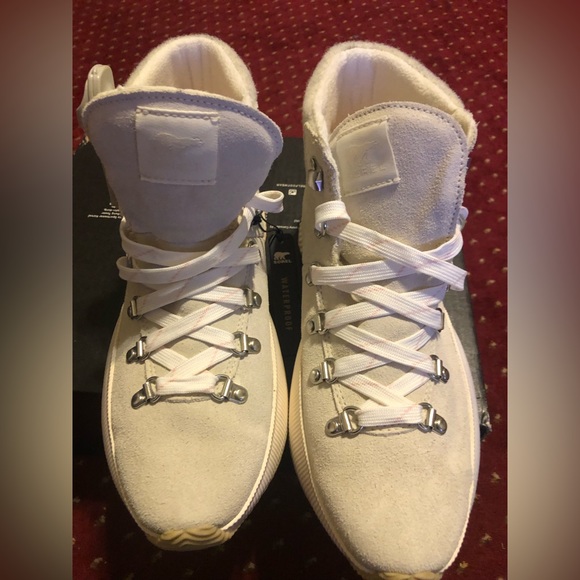 Sorel. Outbabout sneaker boots. Women’s size 11 boot. - Picture 3 of 6